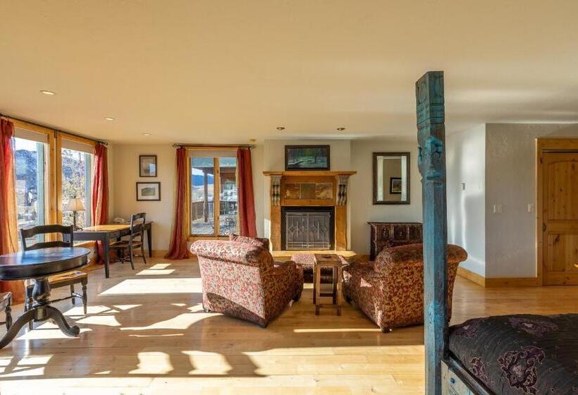 带阳台套房, Nordic Inn