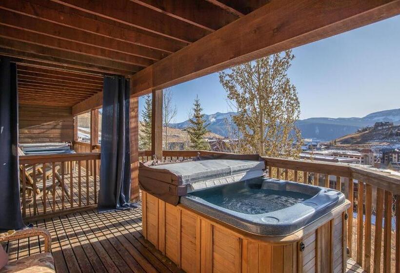 带阳台套房, Nordic Inn