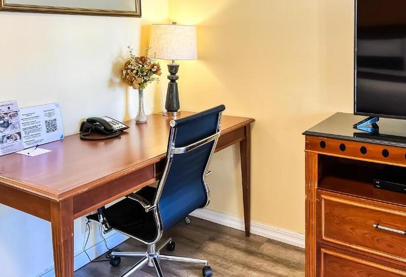 スタンダードルーム, The Old West Inn