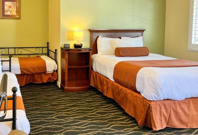 ベーシックトリプルルーム, The Old West Inn