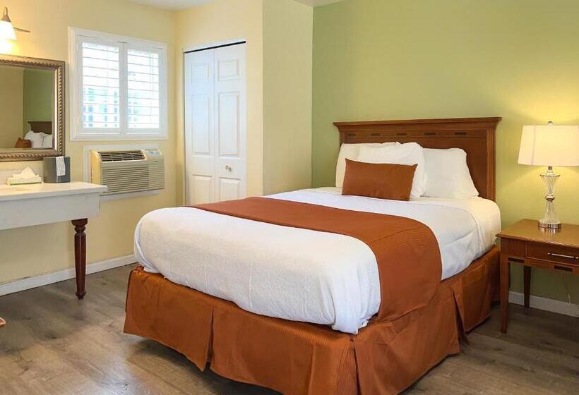 スタンダードルーム, The Old West Inn