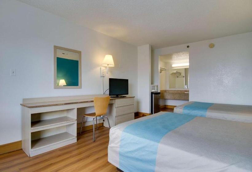 スタンダード４人部屋, Motel 6 Atlanta, Ga