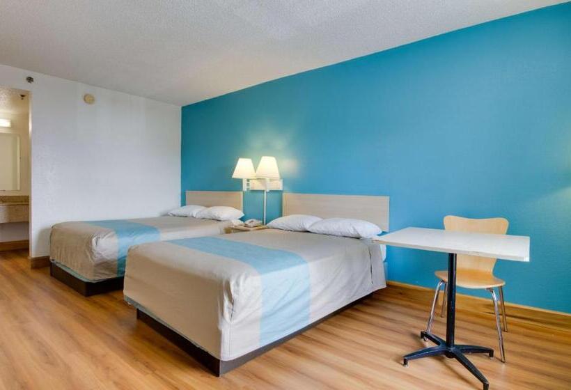 スタンダード４人部屋, Motel 6 Atlanta, Ga