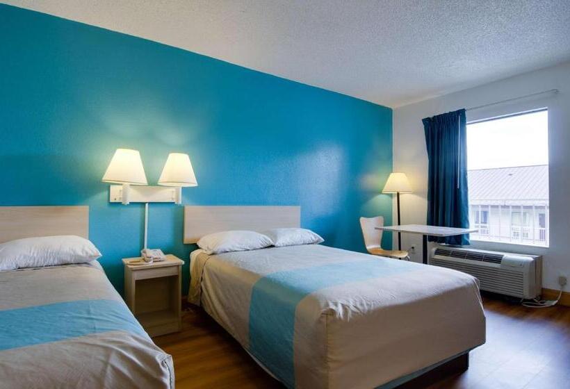 スタンダード４人部屋, Motel 6 Atlanta, Ga