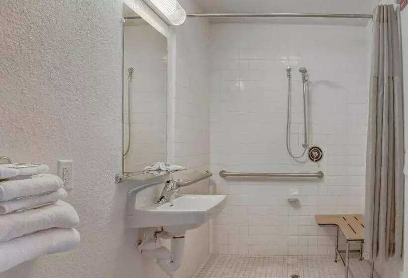 اتاق استاندارد برای معلولان, Motel 6medford, Or
