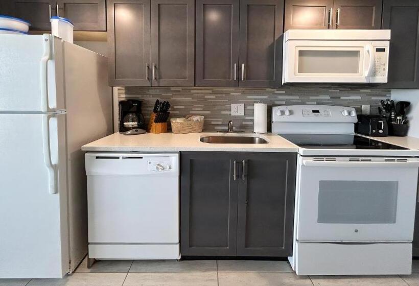 شقة غرفة واحدة, Ocean East Resort Club