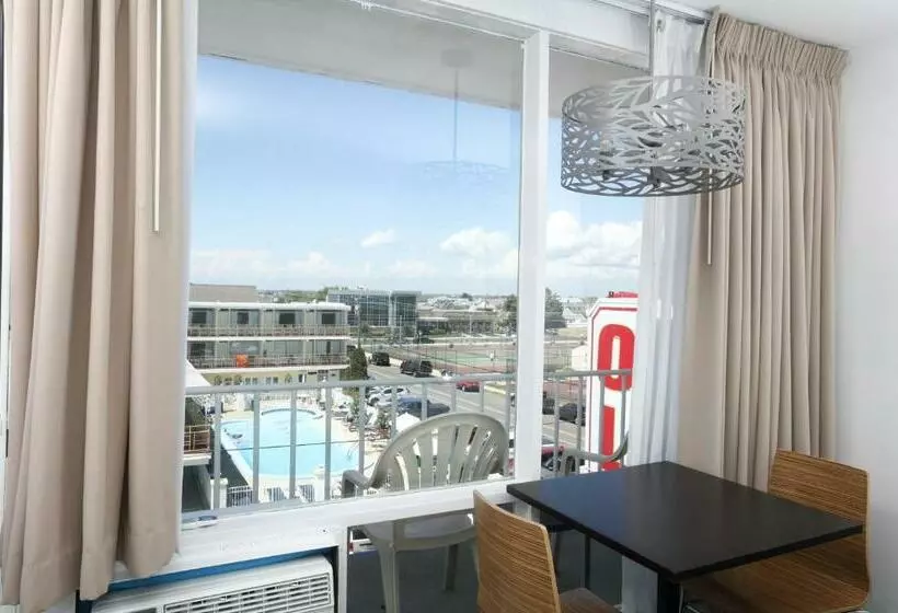 デラックスルーム, Olympic Island Beach Resort