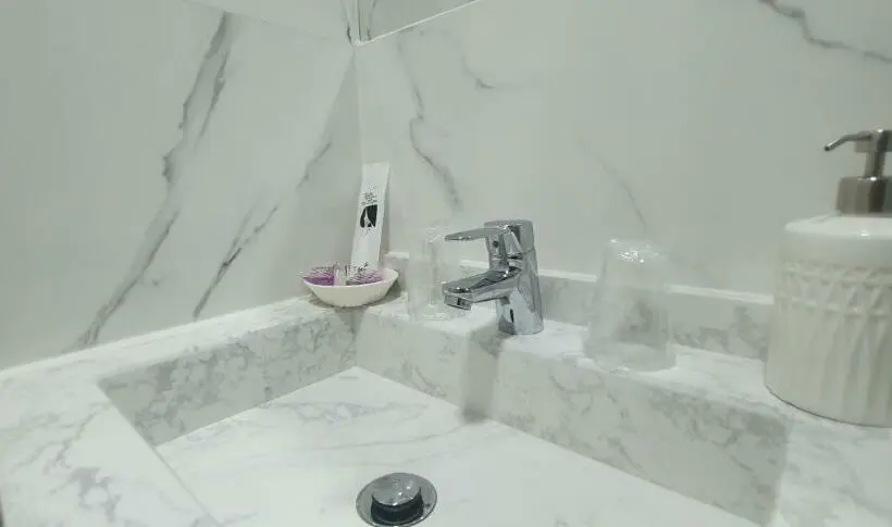 اتاق سوپریور با بالکن, Hostal Pio Centro