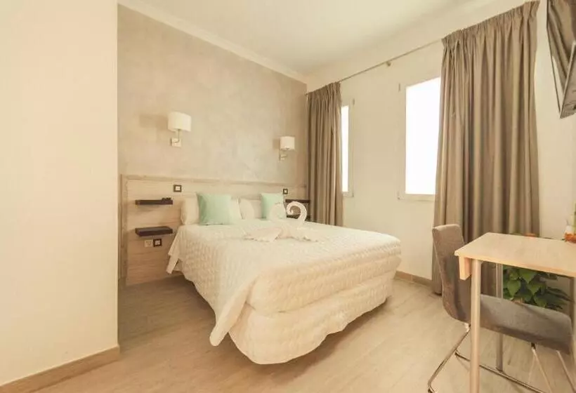 اتاق استاندارد اینتریور, Hostal Pio Centro
