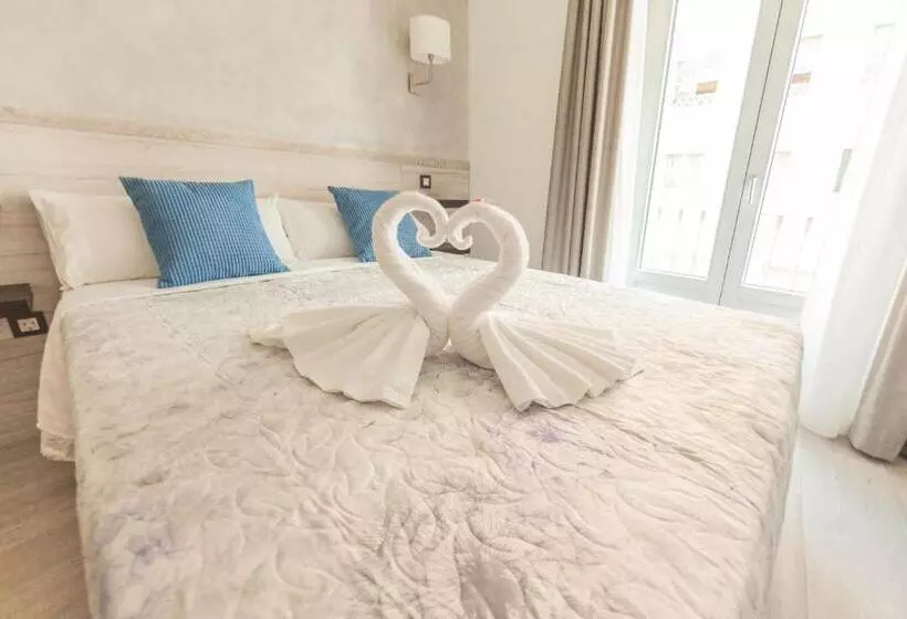 اتاق استاندارد با بالکن, Hostal Pio Centro