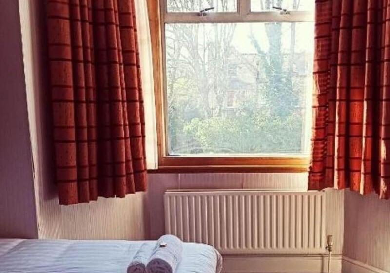 اتاق استاندارد یک نفره, Crystal Hotel & Savour