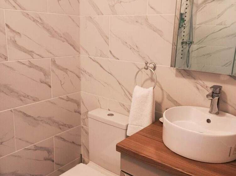 اتاق استاندارد, Crystal Hotel & Savour