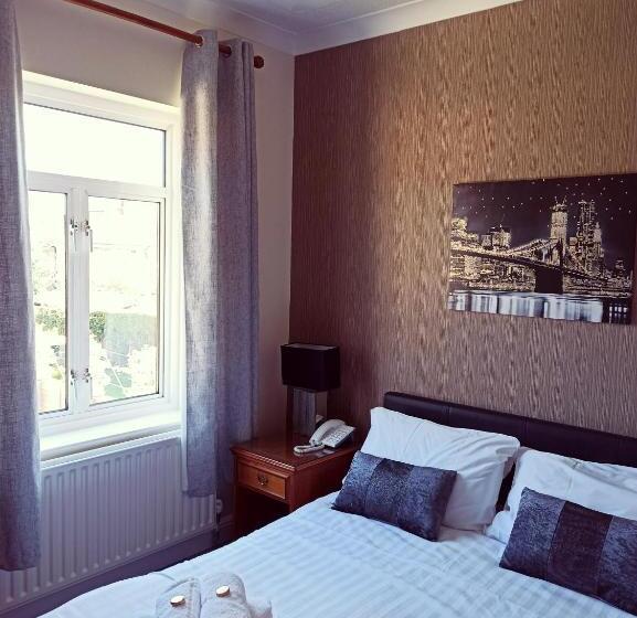 اتاق استاندارد, Crystal Hotel & Savour