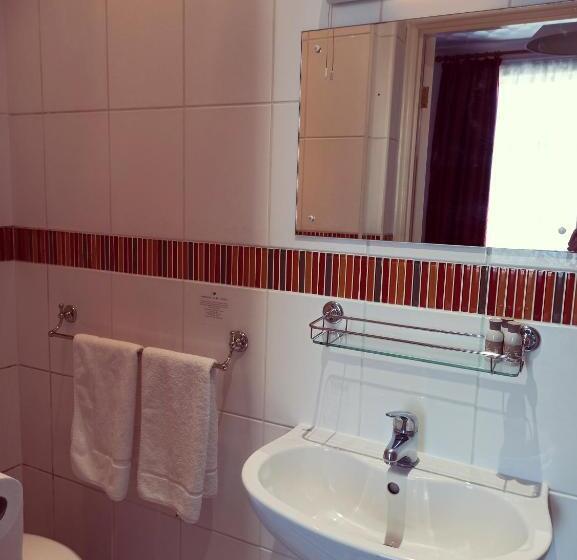 اتاق استاندارد, Crystal Hotel & Savour