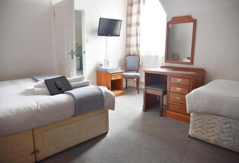 اتاق خانوادگی, Crystal Hotel & Savour