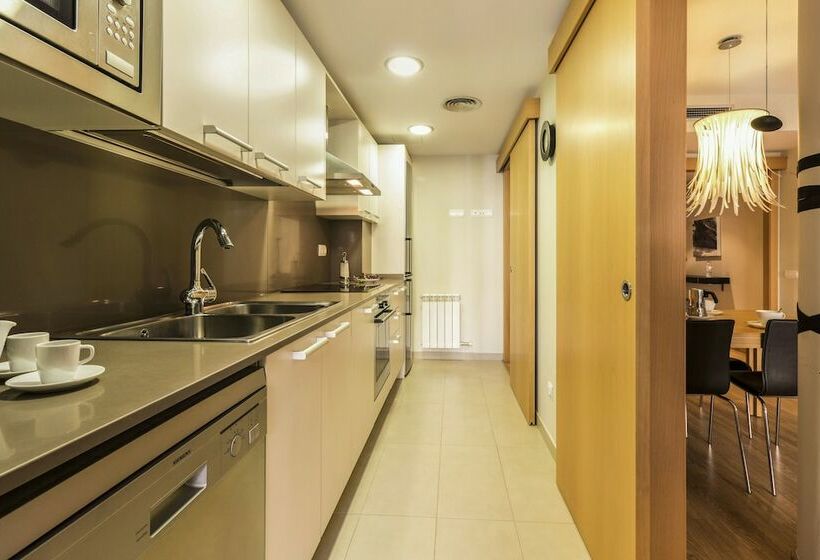 آپارتمان لوکس 1 خوابه, Apartamentos Elcano