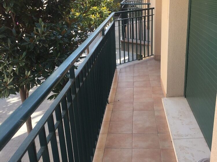 آپارتمان لوکس 1 خوابه, Apartamentos Elcano