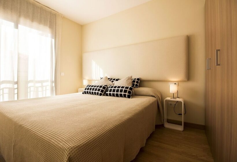 آپارتمان دلوکس 3 خوابه, Apartamentos Elcano