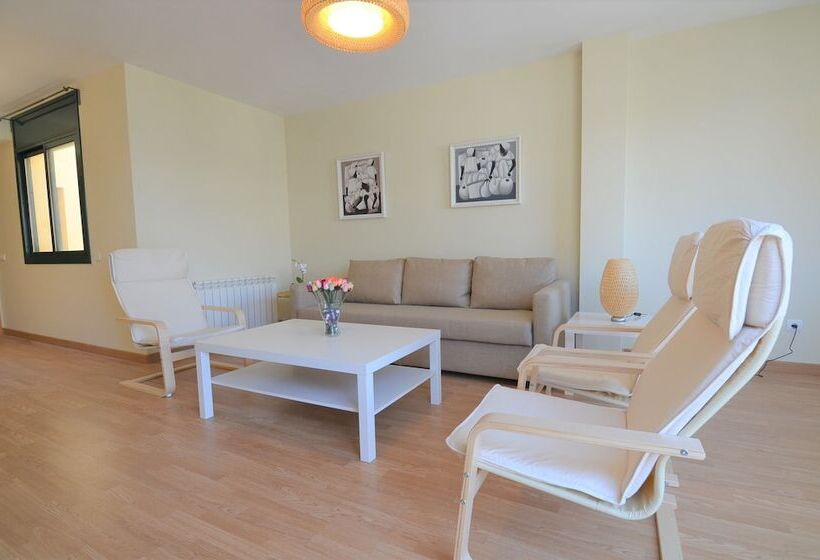 آپارتمان دلوکس 3 خوابه, Apartamentos Elcano