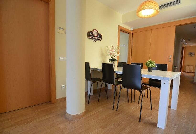 آپارتمان دلوکس 3 خوابه, Apartamentos Elcano
