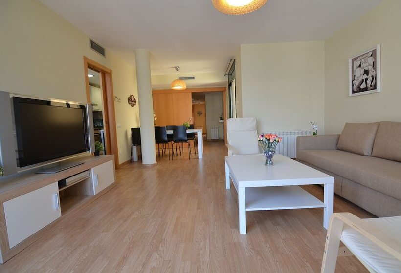 آپارتمان دلوکس 3 خوابه, Apartamentos Elcano