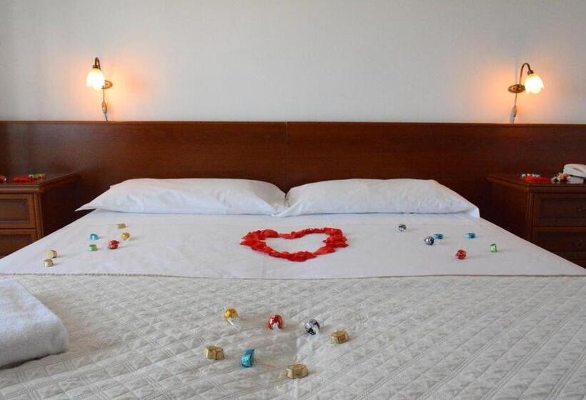 スタンダードルーム, Castelvetere