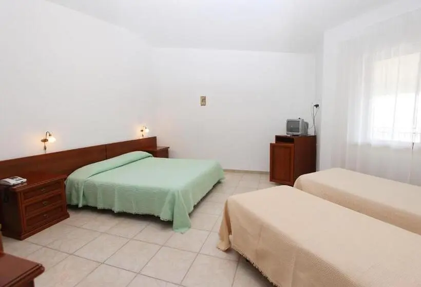 スーペリアファミリールーム, Castelvetere