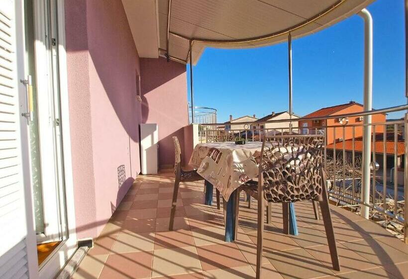 标准工作室, Apartment 1265