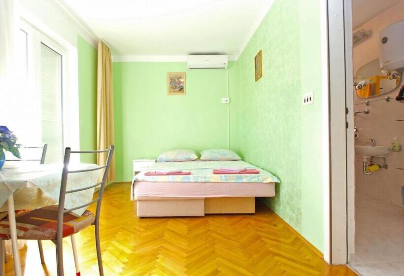 标准工作室, Apartment 1265