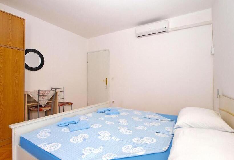 经典四人房间, Apartment 1265