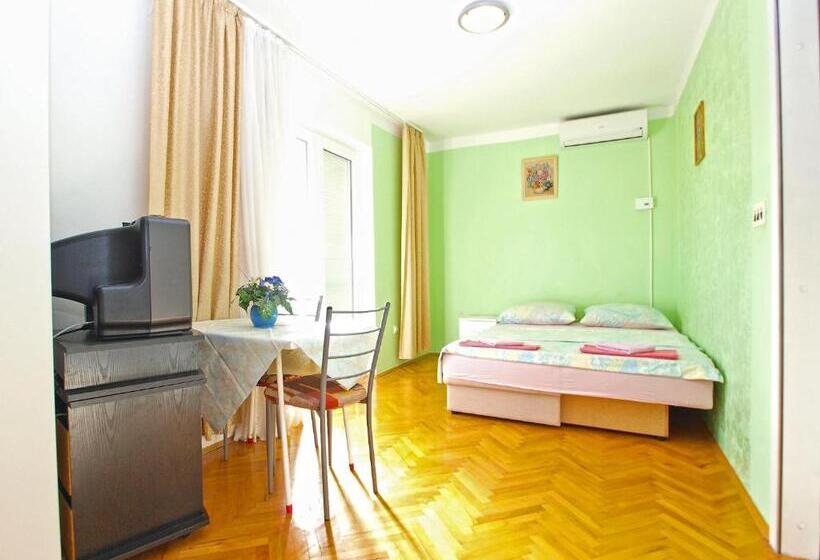 标准工作室, Apartment 1265