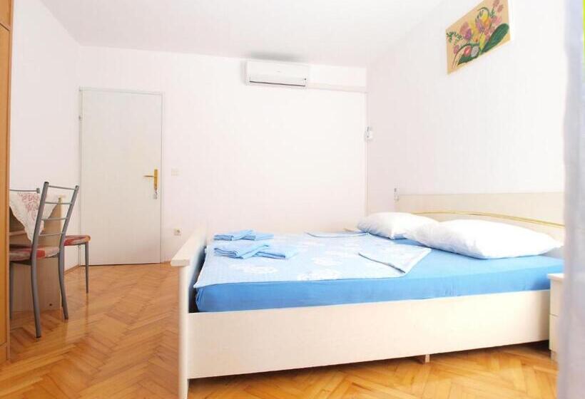 经典四人房间, Apartment 1265