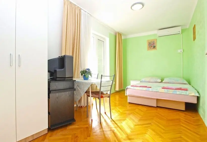 スタンダードスタジオ, Apartment 1265