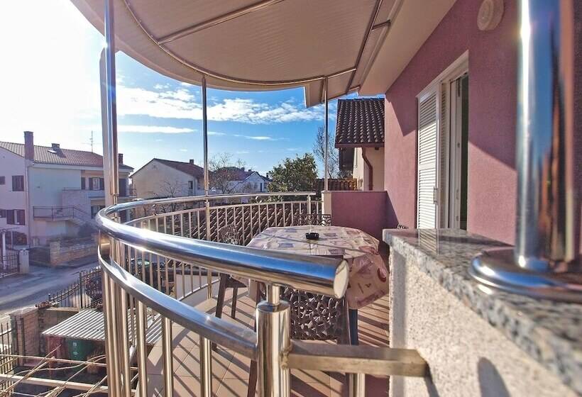 标准工作室, Apartment 1265