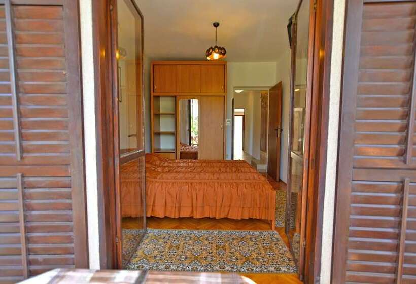 شقة غرفة واحدة, Apartment 1633