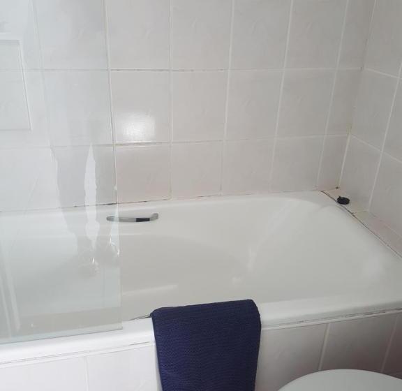 חדר משפחתי, Ocean View Guest House