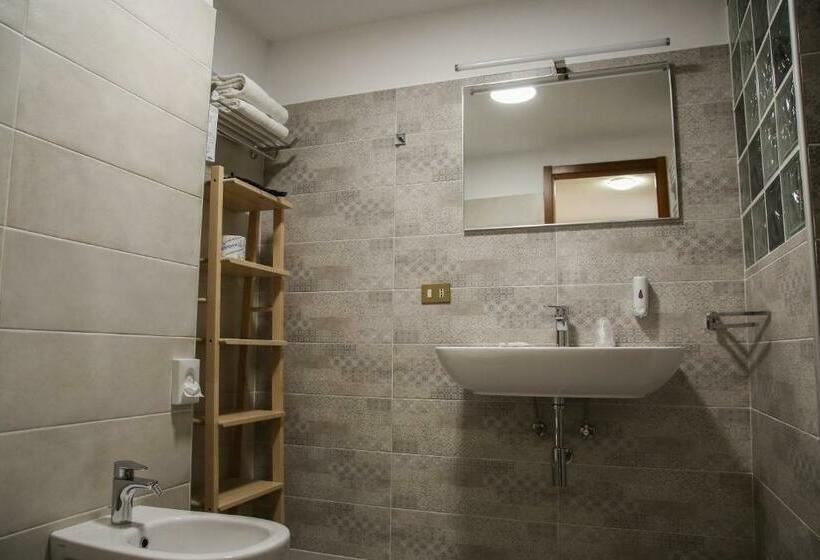 סוויטת ג'וניור עם טרסה, Albergo Parco Gran Sasso