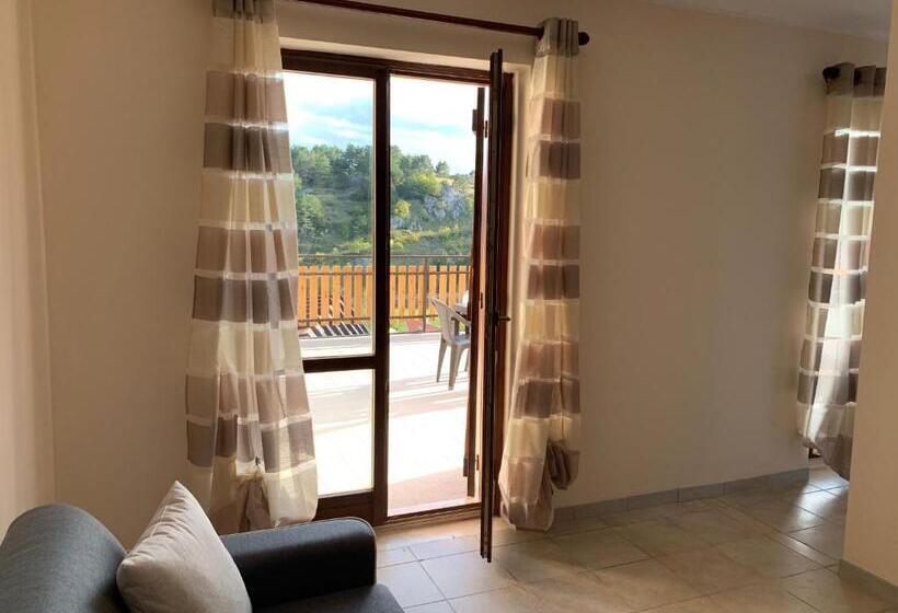 Полулюкс Одноместный с Террасой, Albergo Parco Gran Sasso