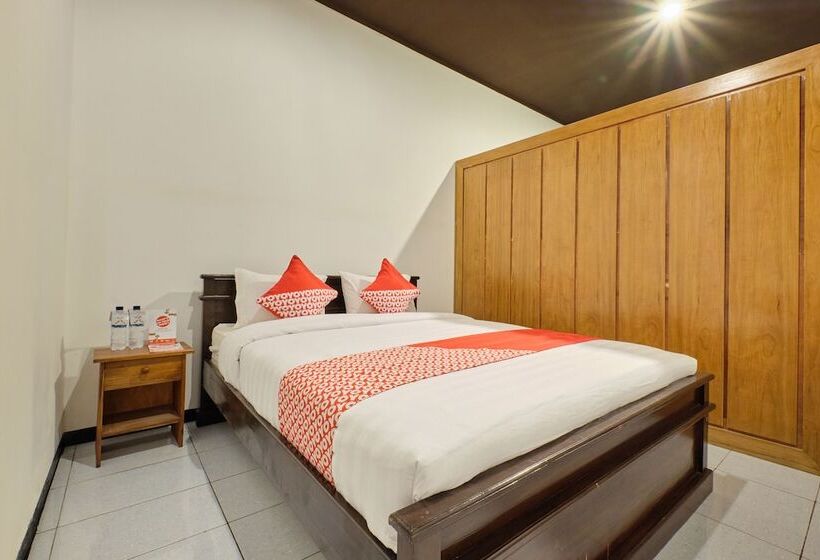 جناح ديلوكس, Oyo 2519 Mayang Garini