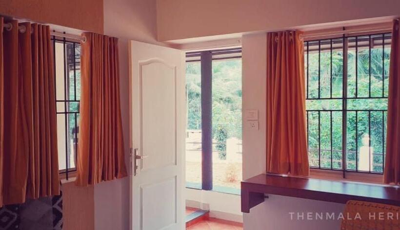 デラックスルーム, Thenmala Heritage