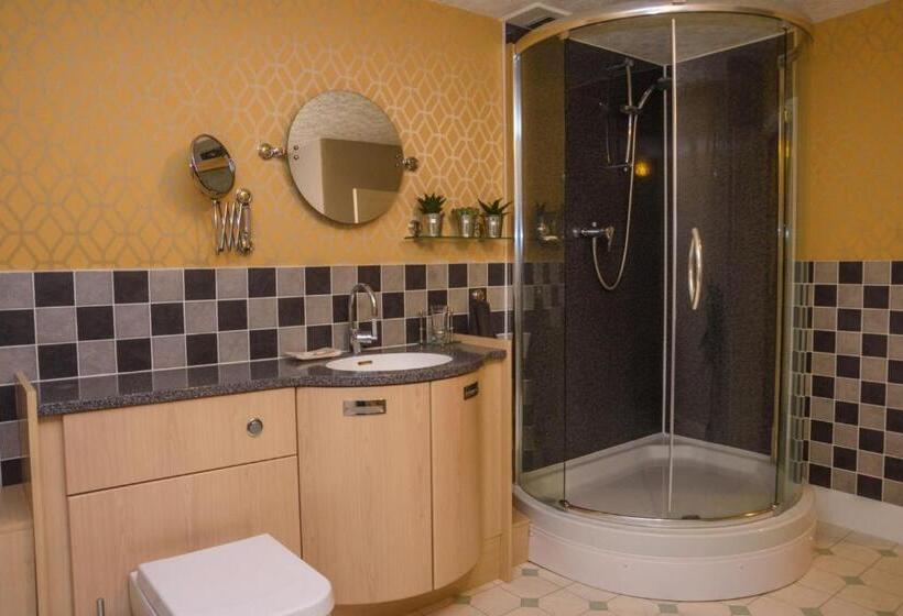 غرفة عائلية, Stravaig B&b