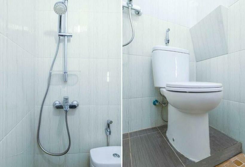 اتاق استاندارد, Karins Guesthouse Syariah Redpartner