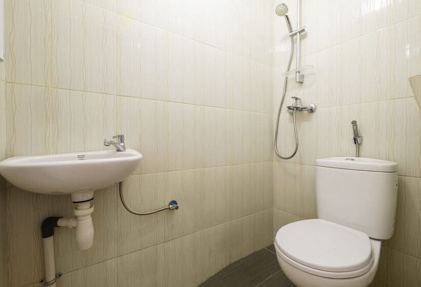 اتاق استاندارد, Karins Guesthouse Syariah Redpartner