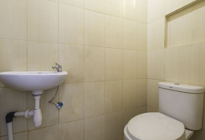 اتاق استاندارد, Karins Guesthouse Syariah Redpartner