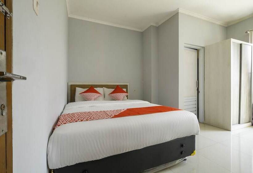 اتاق استاندارد, Karins Guesthouse Syariah Redpartner