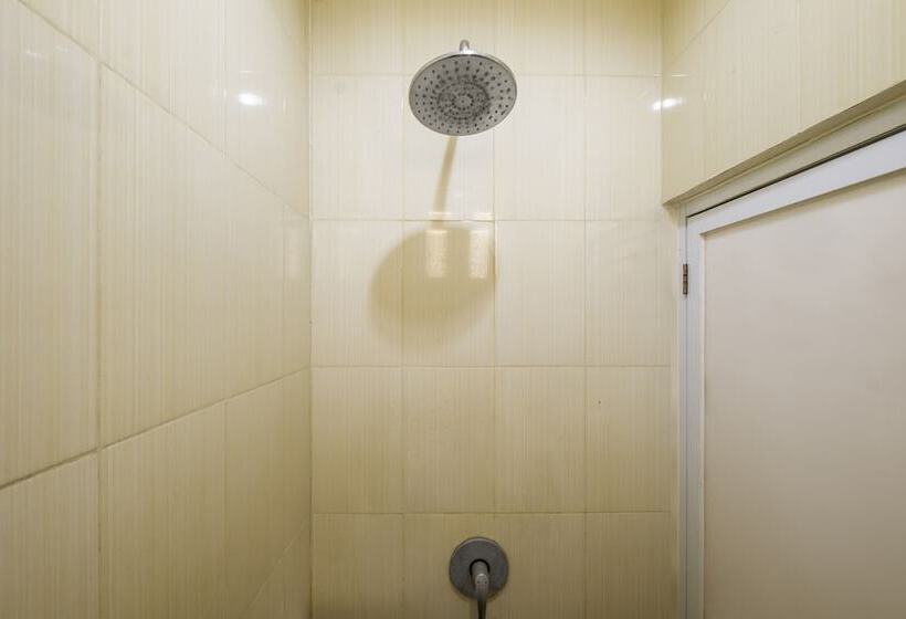 اتاق لوکس, Karins Guesthouse Syariah Redpartner