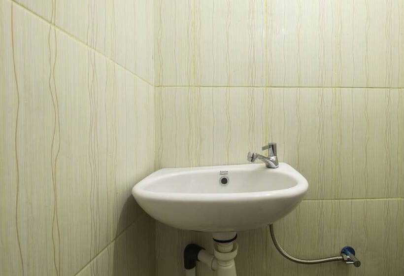 اتاق لوکس, Karins Guesthouse Syariah Redpartner