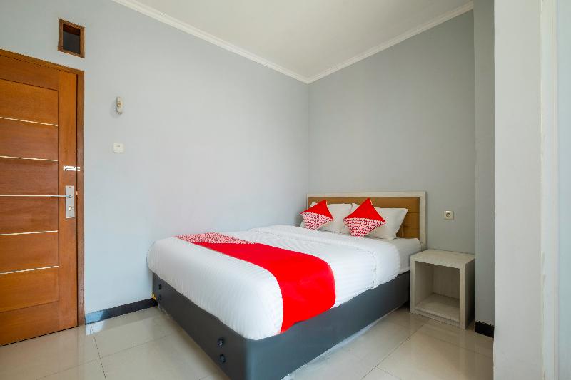 اتاق لوکس, Karins Guesthouse Syariah Redpartner