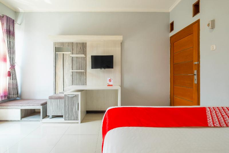 اتاق لوکس, Karins Guesthouse Syariah Redpartner