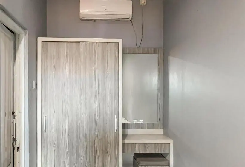 スタンダードシングルルーム, Karins Guesthouse Syariah Redpartner